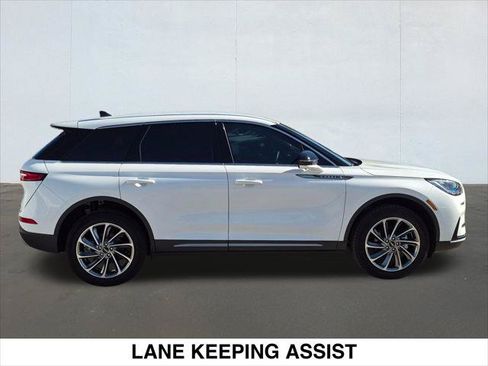 Used 2025 Lincoln Corsair FWD w/ Equipment Group 101A image 4