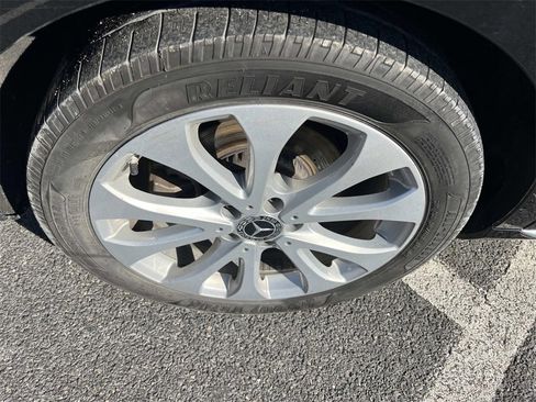 Used 2018 Mercedes-Benz E 300 4MATIC image 13