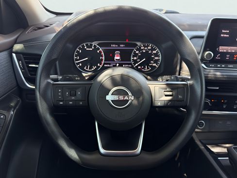 Used 2023 Nissan Rogue S FWD image 26