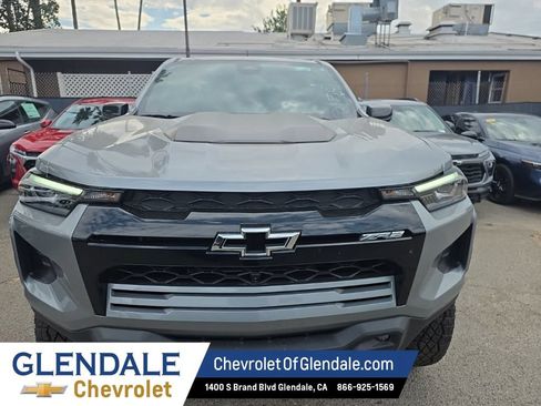 Used 2026 Chevrolet Colorado ZR2 w/ Technology Package AWD/4WD image 9