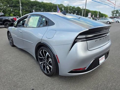 Used 2024 Toyota Prius Prime Premium w/ Advanced Technology Package FWD image 5
