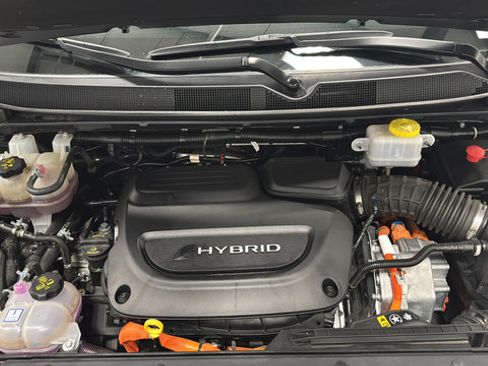 Used 2022 Chrysler Pacifica Touring-L FWD image 26