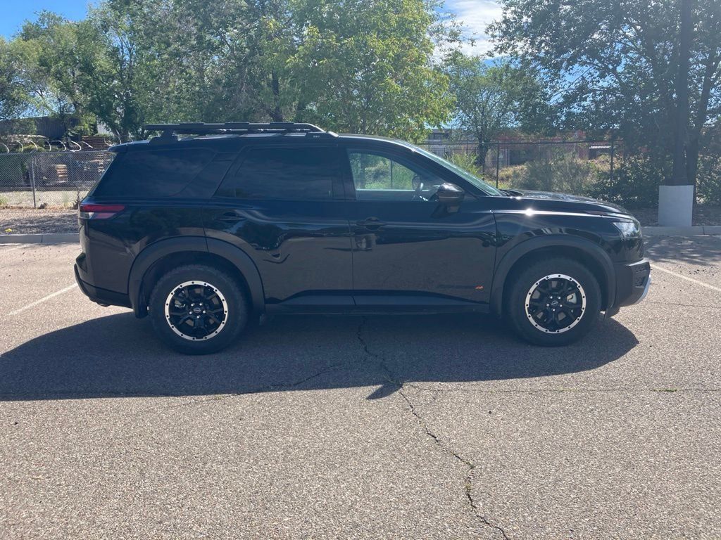 Used 2025 Nissan Pathfinder Rock Creek AWD/4WD image 4