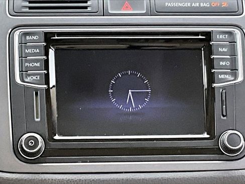 Used 2016 Volkswagen Tiguan SE image 22