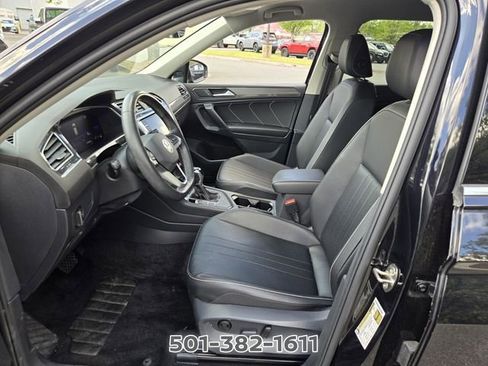 Used 2022 Volkswagen Tiguan SE FWD image 10