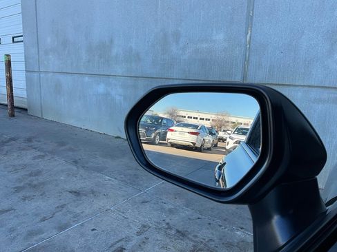 Used 2025 Toyota Camry LE image 18