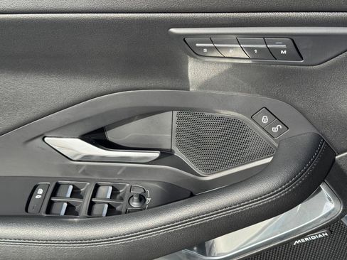 Used 2020 Jaguar E-PACE SE image 26