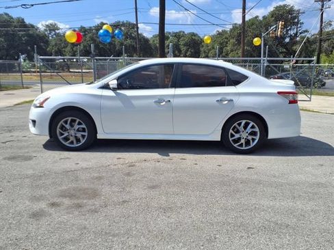 Used 2015 Nissan Sentra SR FWD image 4