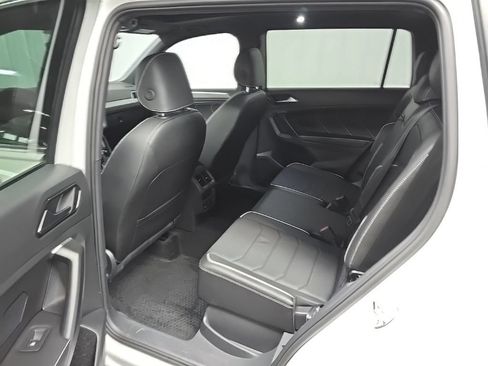 Used 2024 Volkswagen Tiguan SEL R-Line w/ MDO Package, Two-Row AWD/4WD image 33
