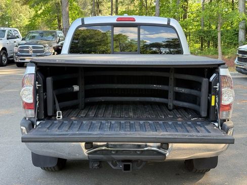 Used 2010 Toyota Tacoma PreRunner RWD image 12