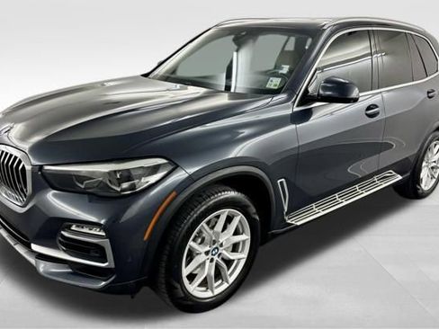 Used 2021 BMW X5 xDrive40i w/ Premium Package image 4