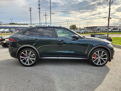 New 2026 Jaguar F-PACE SVR image 6
