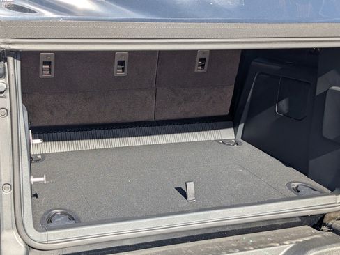 New 2025 Ford Bronco Base image 11