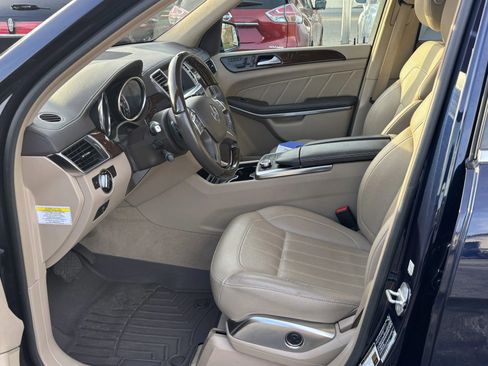Used 2013 Mercedes-Benz GL 450 4MATIC w/ Premium 1 Pkg image 16