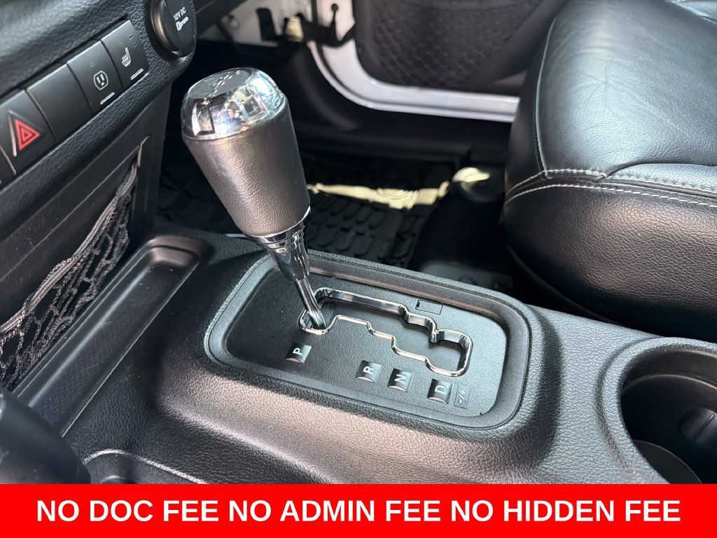 Used 2017 Jeep Wrangler Unlimited Rubicon AWD/4WD image 25