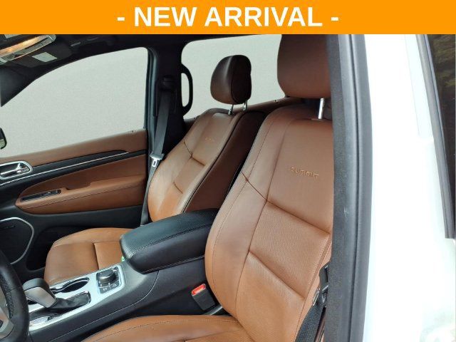 Used 2020 Jeep Grand Cherokee Summit w/ Skid Plate Group AWD/4WD image 15