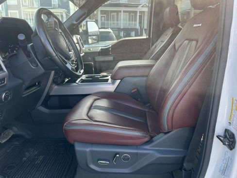 Used 2022 Ford F350 Platinum w/ FX4 Off-Road Package image 17