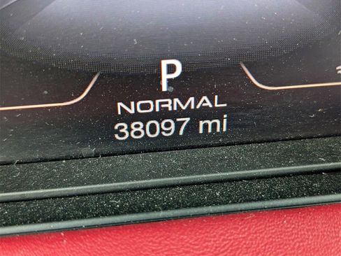 Used 2022 Maserati Levante GT image 25