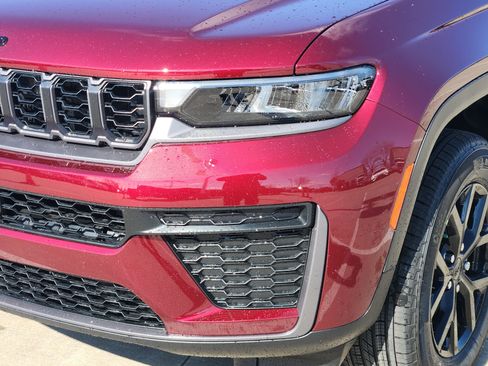 New 2026 Jeep Grand Cherokee Altitude RWD image 6