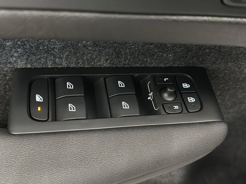 Used 2026 Volvo XC40 B5 Plus w/ Protection Package Premier image 22