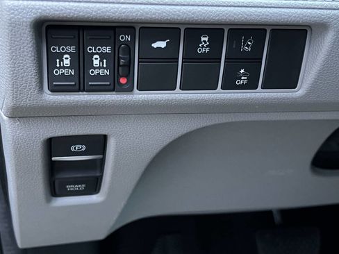 Used 2019 Honda Odyssey EX-L image 18