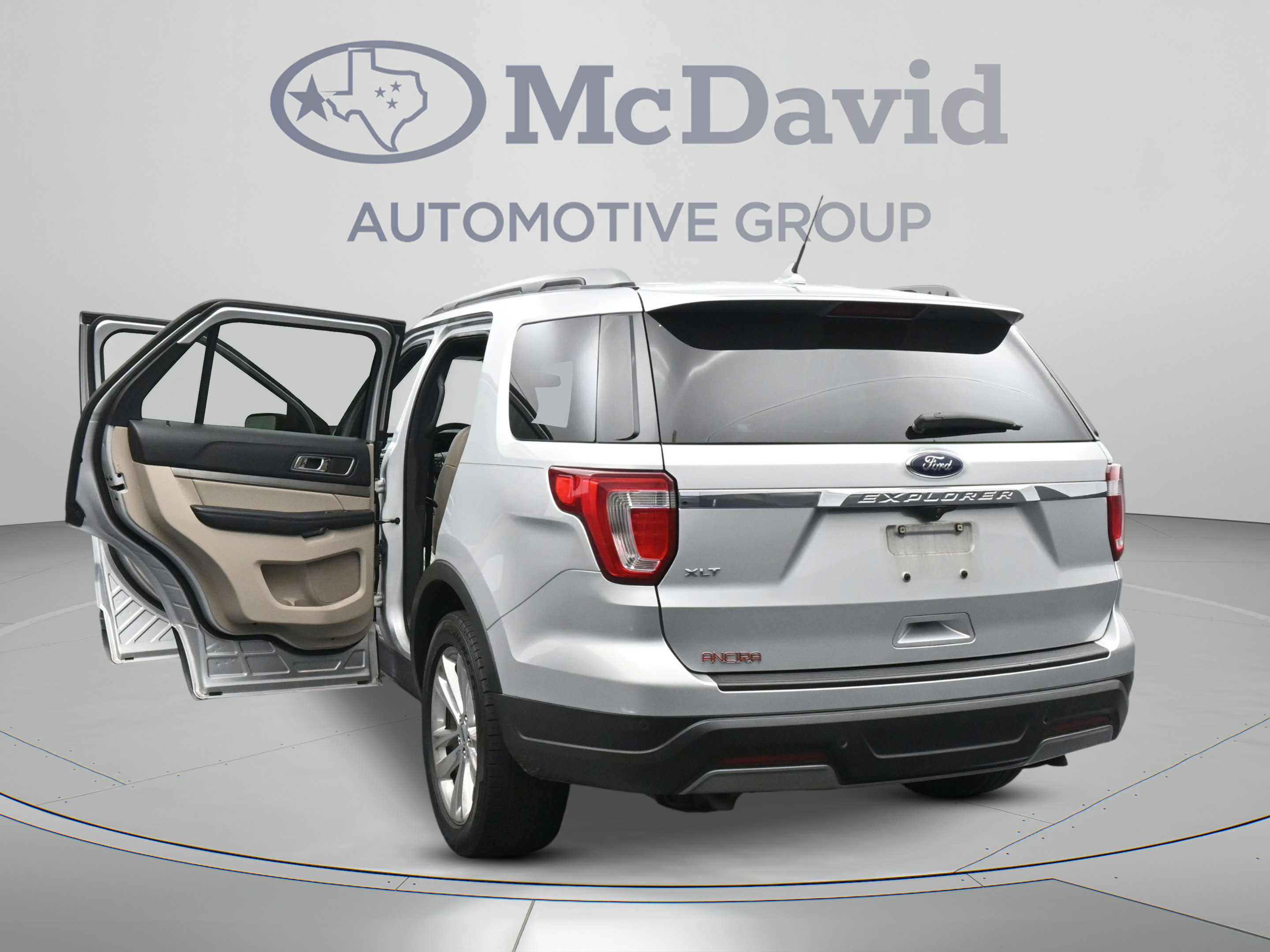 Used 2019 Ford Explorer XLT w/ Equipment Group 202A FWD image 44