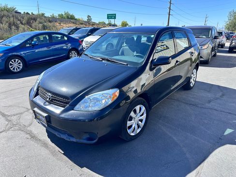 Used 2005 Toyota Matrix FWD image 2