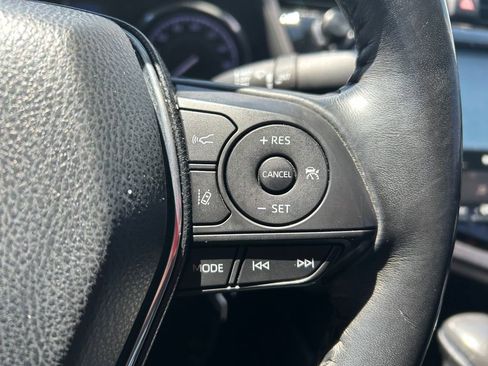 Used 2020 Toyota Camry SE w/ Convenience Package FWD image 22