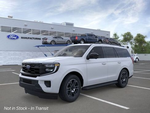 New 2026 Ford Expedition Active AWD/4WD image 2