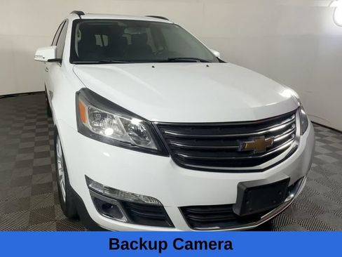 Used 2016 Chevrolet Traverse LT w/ Style and Technology Package FWD image 5