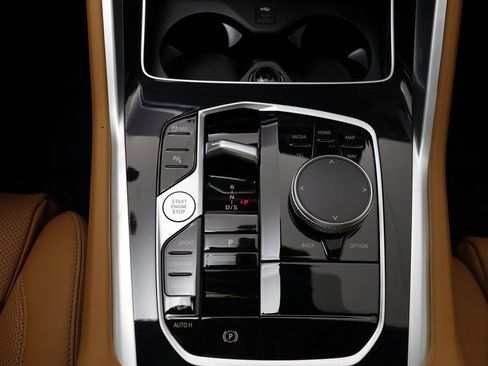 New 2026 BMW X6 xDrive40i w/ Climate Comfort Package image 12