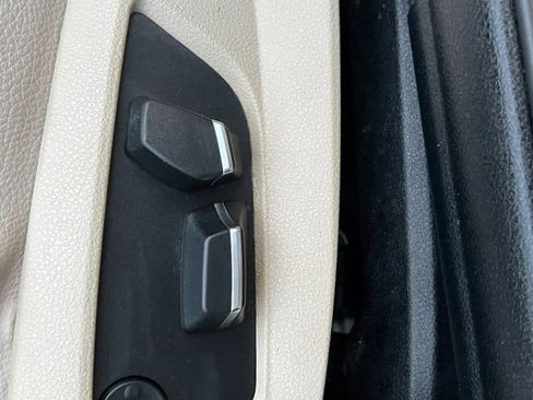 Used 2012 BMW 528i xDrive Sedan image 14