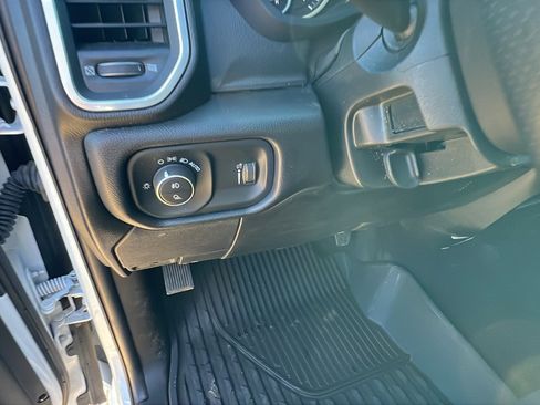 Used 2025 RAM 2500 Big Horn image 24