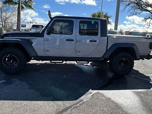 Used 2020 Jeep Gladiator Sport w/ Quick Order Package 24S image 6