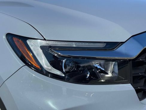 Used 2023 Honda Passport EX-L image 9