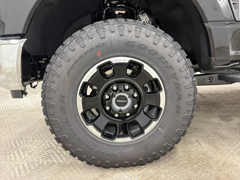 New 2026 Ford F250 Lariat w/ Tremor Off-Road Package AWD/4WD image 11