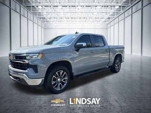 Used 2024 Chevrolet Silverado 1500 LT AWD/4WD image 24