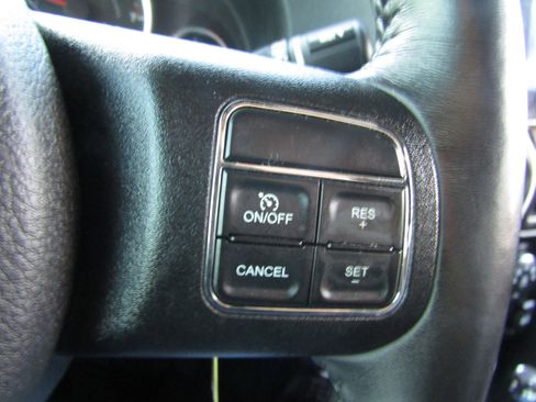 Used 2017 Jeep Wrangler Unlimited Sahara w/ Connectivity Group image 26