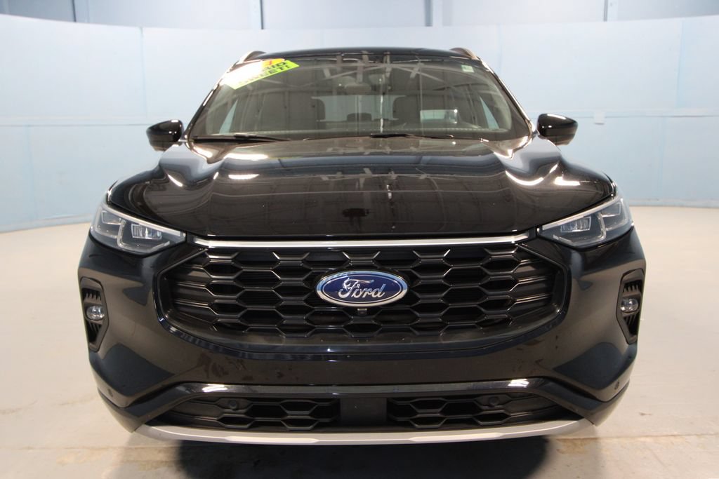 Used 2025 Ford Escape ST-Line Elite w/ Premium Technology Package AWD/4WD image 17