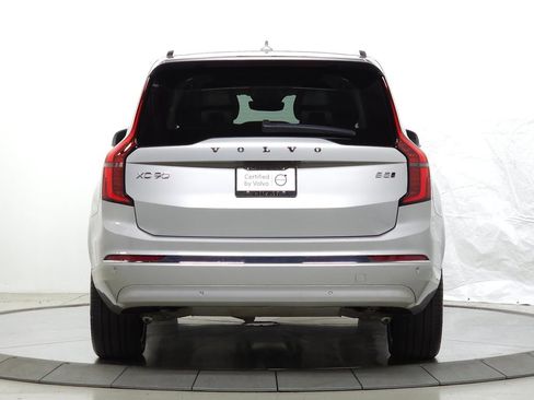 Certified 2025 Volvo XC90 B5 Plus AWD/4WD image 8