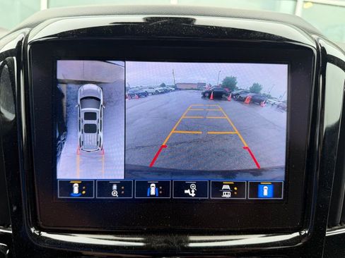 Used 2022 Chevrolet Traverse LT AWD/4WD image 7
