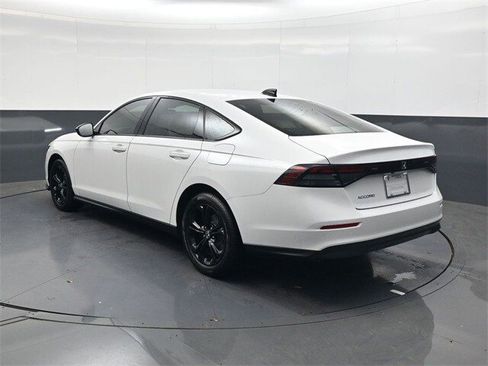 New 2025 Honda Accord SE image 6