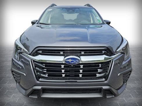 Used 2025 Subaru Ascent Limited AWD/4WD image 2