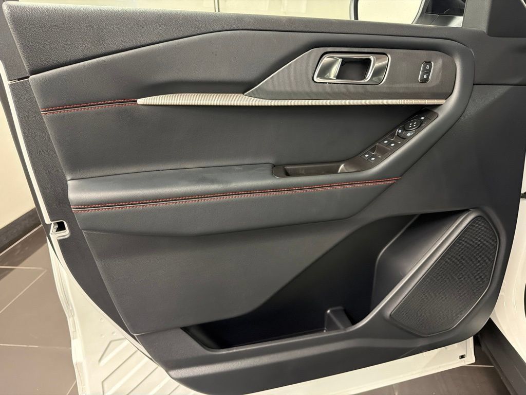 New 2027 Ford Explorer ST-Line AWD/4WD image 29
