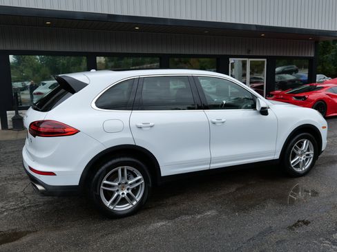 Used 2016 Porsche Cayenne image 5