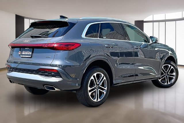 Used 2025 Audi Q5 Premium w/ Convenience Package AWD/4WD image 5