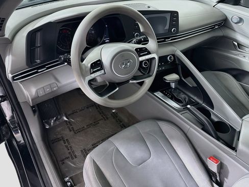 Used 2022 Hyundai Elantra SEL FWD image 23