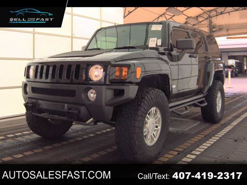 Used 2010 HUMMER H3 Luxury AWD/4WD image 1