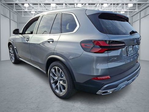 New 2026 BMW X5 xDrive50e image 7