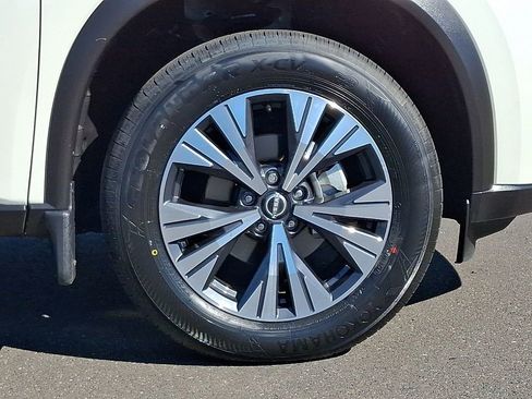 Certified 2023 Nissan Rogue SV w/ SV Premium B Package AWD/4WD image 8